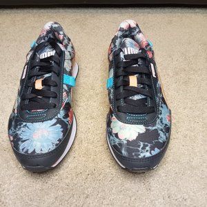 New Puma Future Rider HF Black Floral Women's Size 7.5 style 383332-01